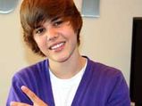 Bieber Took Mom For A Holiday Trip