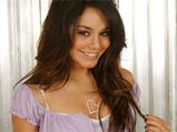 Zac Efron Feels Awkward With Girlfriend, Vanessa
