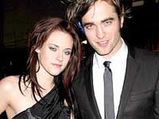 Robert And Kristen Plan Their Wedding