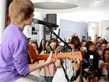 Justin Bieber's Female Fans