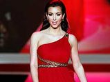 Kim Kardashian Is Not Sure About  Wedding Dress