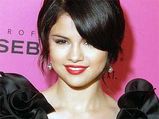 â€œGet Well Soon Selena Gomezâ€
