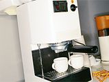 Cleaning Coffee Maker - Simple Cleaning Tips 