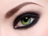 Eye Makeup Tips For Contact Lens Wearers