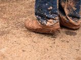 8 Steps To Remove Mud Stains From Clothes
