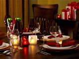 Decorate Your Dining Table For Christmas Meal!