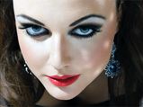 Dramatic Makeup Ideas For New Year Party!