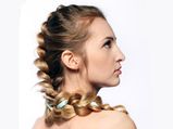 8 Steps To Make French Braid Hairstyle!