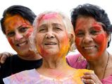 Stop Skin Damage Due To Holi Colours 