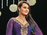 IIJW'13 Day 1: Jewellery By Gitanjali Gems