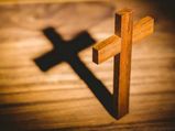 8 Mighty Differences Between Protestants And Catholics