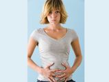 DIY: Pineapple, Fennel & Celery Recipe To Cure Bloating Stomach