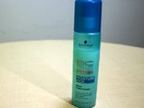 Product Of The Day: Schwarzkopf Bonacure Moisture Kick Spray Conditioner Review