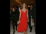 Kangana Ranaut Picks The Right Dress But Fails Miserably At Makeup!