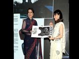 Kajol Flaunts Her Blue Saree And A Pair Of Tanishq Earrings; Looks Elegant 