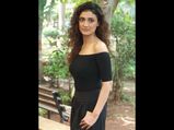 Sasural Genda Phool Fame Ragini Khanna Turns Sassy In Black 