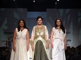 AIFW SS'18: Indian Cricketer Anjum Chopra Dazzled The Ramp As Ekru's Showstopper 