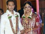 Tanushree Dutta's Sister Ishita Dutta Got Hitched In A Bengali Bride's Avatar