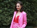 Wonder Woman Gal Gadot Makes Magenta The Classiest Colour Of The Season 