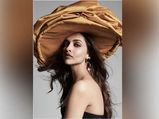 Haters Back Off! Deepika Is Slaying With Her Killer Hat