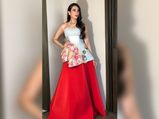 Why Just Kareena, Karisma Too Can Go Bold & Dramatic!