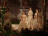 India Couture Week 2018: Yami Gautam's Floral Lehenga Is Perfect For Chilled Out Brides