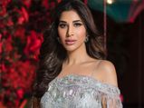 Sophie Choudry's Modern Lehenga Is Perfect For Brides Who Want To Look Really Different