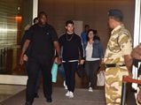 Nick Jonas Arrives At The Mumbai Airport In Style And This Time With His Parents