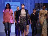 Soha Ali Khan's Showstopper Look At LFW 2018 Is Not Very Difficult To Ace