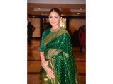 Anushka Sharma In This Benarasi Sari At Smita Patil Memorial Award Is A Picture Of Pure Elegance