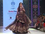 Rhea Chakraborty’s Ethnic Outfit Is A Complete Departure From Modern Touches At BTFW 2018