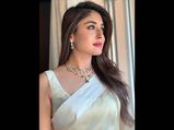 BFF Of The Bride? Kritika Kamra's Sari Is What Will Make You Look A Class Apart 