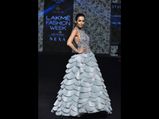 Malaika Arora Stylishly Spreads Some Feathery Charm At LFW SR 2019