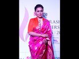 Rani Mukerji's Sari Is Gorgeous But We Wished She Had Kept Her Look Minimal 