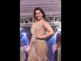 Sonakshi Sinha Inspires Us To Up Our Cocktail-wear Fashion With This Glam Retro Outfit 