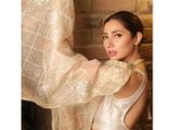 Mahira Khan Makes Us Want To Attend A Wedding Right Now With Her Breathtaking Sari 