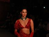 India Couture Week 2019: Kiara Advani Gives Us A Jaw-dropping Moment With Her Red Lehenga!