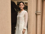 Alia Bhatt Looks Like A Dream In Her Pristine White And Floral Traditional Attire