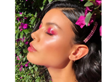 This Dramatic And Artful Hot Pink Glossy Eye Make-up Look Is What You Need This Weekend