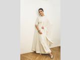 Anushka Sharma's Latest Outfit Proves She Has Mastered The Art Of Nailing Traditional Looks