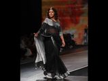 LMIFWSS20: Shazia Ilmi Stuns In A Sari As She Graces The Ramp At The India Fashion Week 