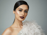 Elle Beauty Awards 2019: Manushi Chhillar Won Our Hearts With A Bold Lip & Highlighted Face