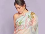 Kareena Kapoor Khan Flaunts Her Bebo Printed Sari And You Just Can’t Miss It