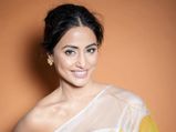 Hina Khan Looks Insanely Beautiful In Her Ivory Leaf-Patterns Sari 