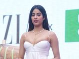 Janhvi Kapoor Has A Unique Party-Wear Outfit For You And You Really Can’t Miss It!