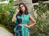 Zindagi Gulzar Hai Actress Sanam Saeed Gives Us Cues On How To Keep Dupatta Belted