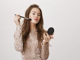 6 Essential Make-up Tips Every Girl With Oily Skin Should Know
