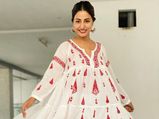 Christmas 2020: Hina Khan’s Red And White Kurta Set Is An Ideal Gift For Your Ethnic Lover Friend