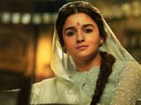 Gangubai Kathiawadi: Alia Bhatt Nails Simple Traditional Look With Striking Red Kumkum Bindi And Braid!