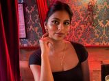 Suhana Khan Begins The Week Glamorously In Bronzed Makeup And Dark Brown Lipstick